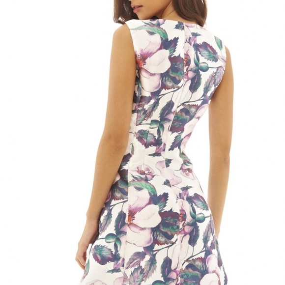 Boutique White Floral Print Skater Dress - Picture 3 of 5